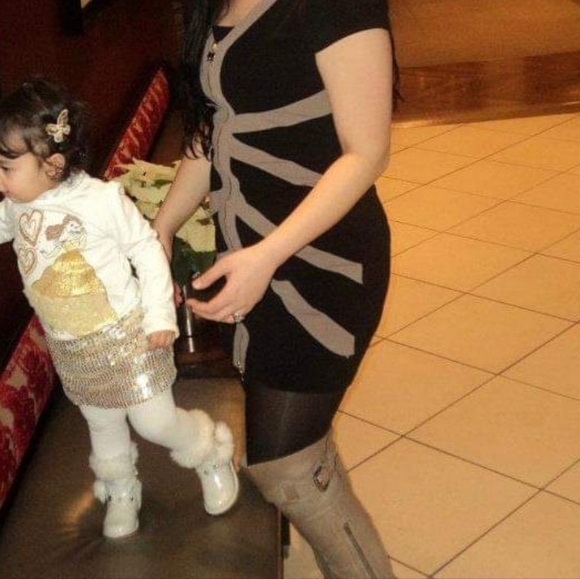 Dress - Picture 4 of 8